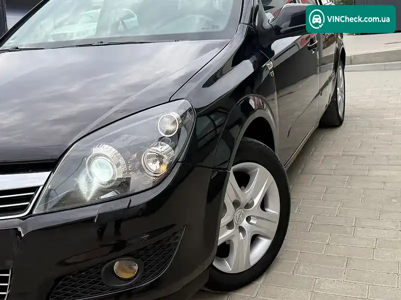 Opel Astra 2010, фото з оголошення 2 з 20, VIN W0L0AHL35A2113121