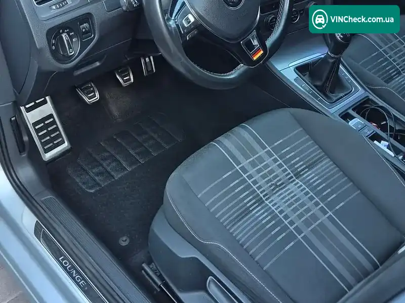 Volkswagen Golf 2015, фото з оголошення 1 з 10, VIN WVWZZZAUZGP561505