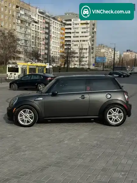 MINI Hatch 2011, фото з оголошення 2 з 20, VIN WMWSV3C56BTY14784