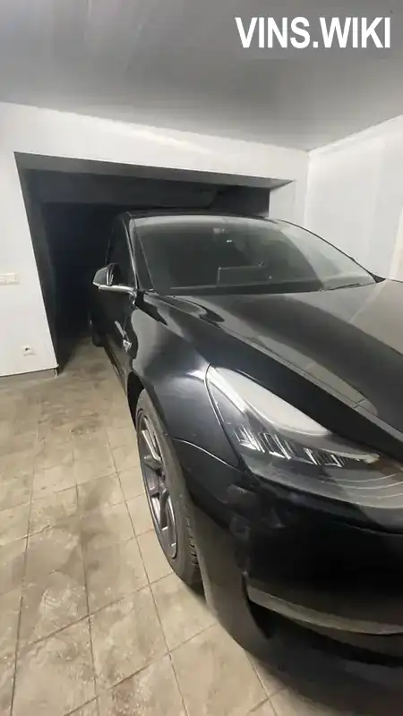 Tesla Model 3 2018, фото з оголошення 2 з 12, VIN 5YJ3E1EB3JF118822