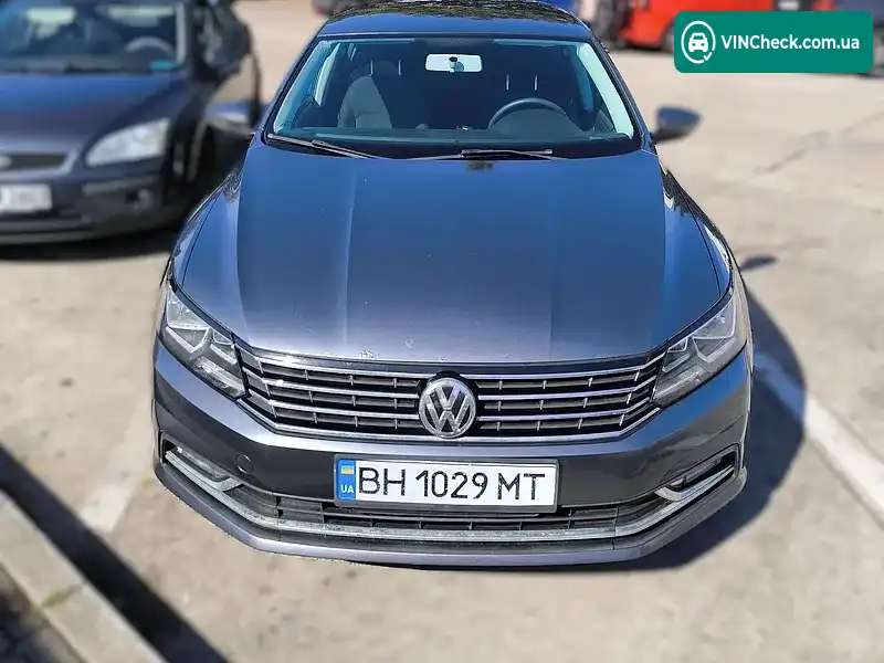 Volkswagen Passat 2016, фото з оголошення 2 з 14, VIN 1VWAT7A34HC029795