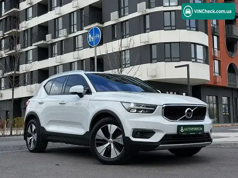 Volvo XC40 2020, фото з оголошення 1 з 21, VIN YV1XZ72VCM2453053