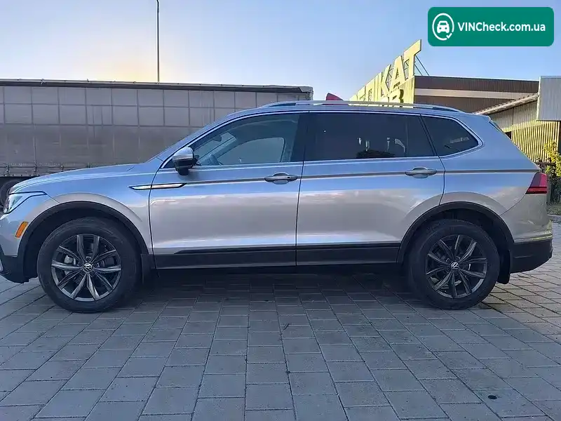 Volkswagen Tiguan 2023, фото з оголошення 2 з 20, VIN 3VVMB7AX3RM036132