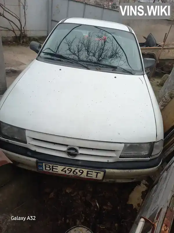 Opel Astra 1994, фото з оголошення 2 з 4, VIN W0L000056R5000346
