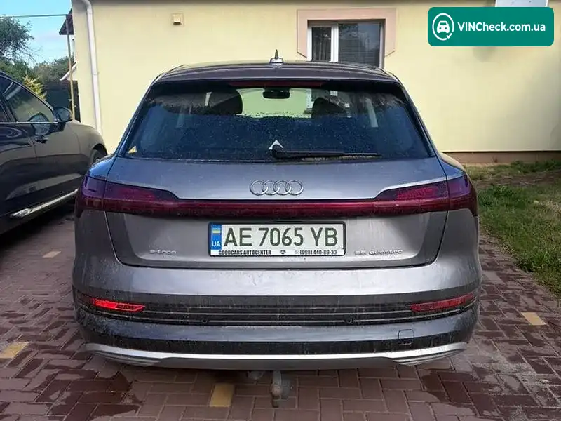 Audi e-tron 2019, фото з оголошення 2 з 15, VIN WAUZZZGE8LB002006