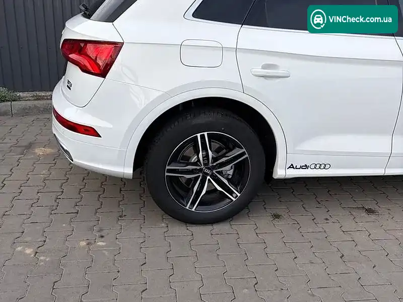 Audi Q5 2018, фото з оголошення 2 з 20, VIN WA1ENAFYXJ2174975