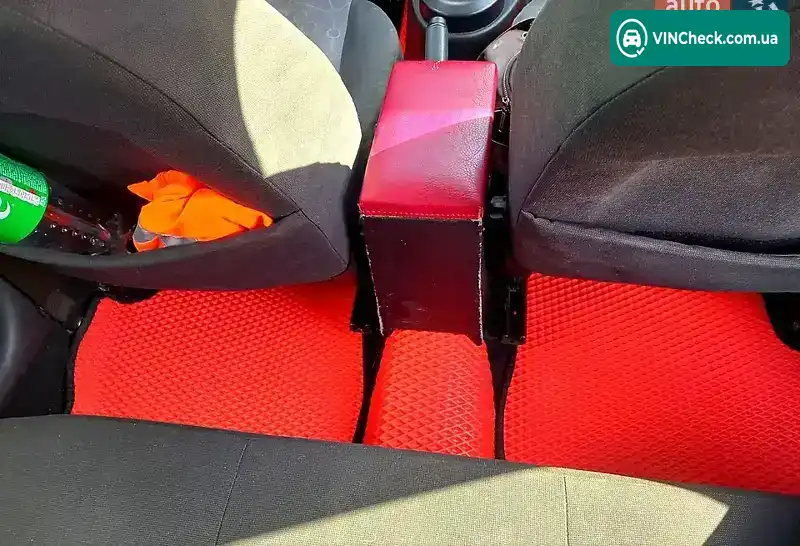 Ford Fiesta 2005, фото з оголошення 2 з 13, VIN WF0HXXGAJH5K21293