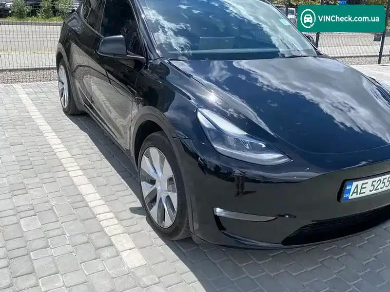 Tesla Model Y 2023, фото з оголошення 2 з 12, VIN 7SAYGDEE4PA136945