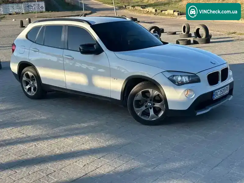 BMW X1 2012, фото з оголошення 2 з 21, VIN WBAVL31040VS16611
