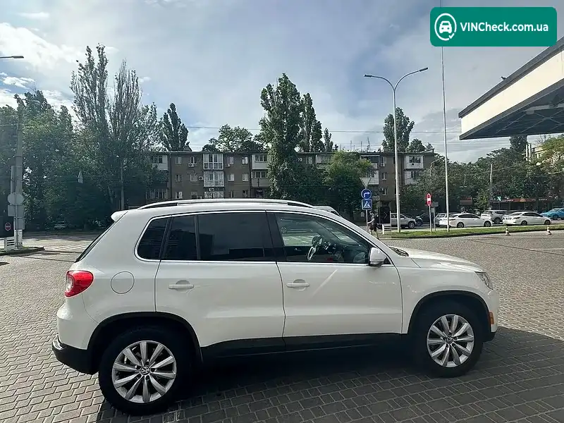 Volkswagen Tiguan 2010, фото з оголошення 1 з 15, VIN WVGAV7AX8BW514233