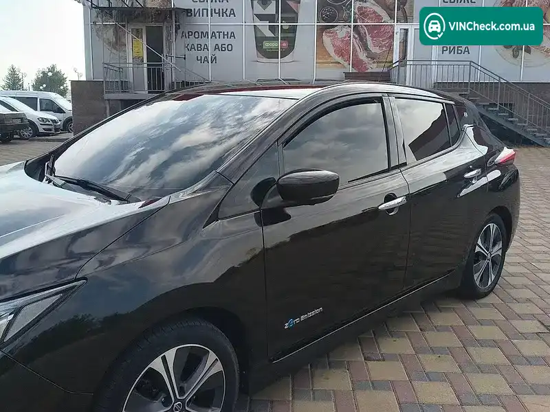 Nissan Leaf 2018, фото з оголошення 2 з 20, VIN SJNFAAZE1U0014397