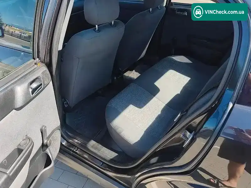 Opel Astra 2006, фото з оголошення 2 з 20, VIN Y6D0TGF697X008958