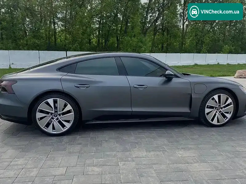 Audi e-tron GT 2021, фото з оголошення 2 з 20, VIN WAUEJBFW7N7006626