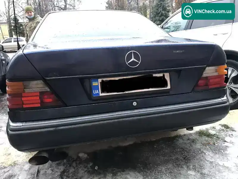 Mercedes-Benz E-Class 1994, фото з оголошення 2 з 10, VIN WDB1240421C178771