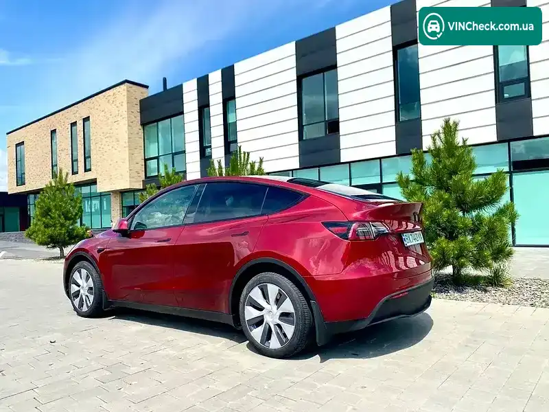 Tesla Model Y 2024, фото з оголошення 2 з 19, VIN 7SAYGDEE3RA241513