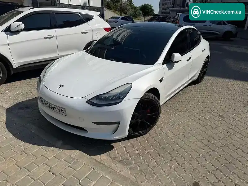 Tesla Model 3 2019, фото з оголошення 2 з 17, VIN 5YJ3E1EB2KF413637