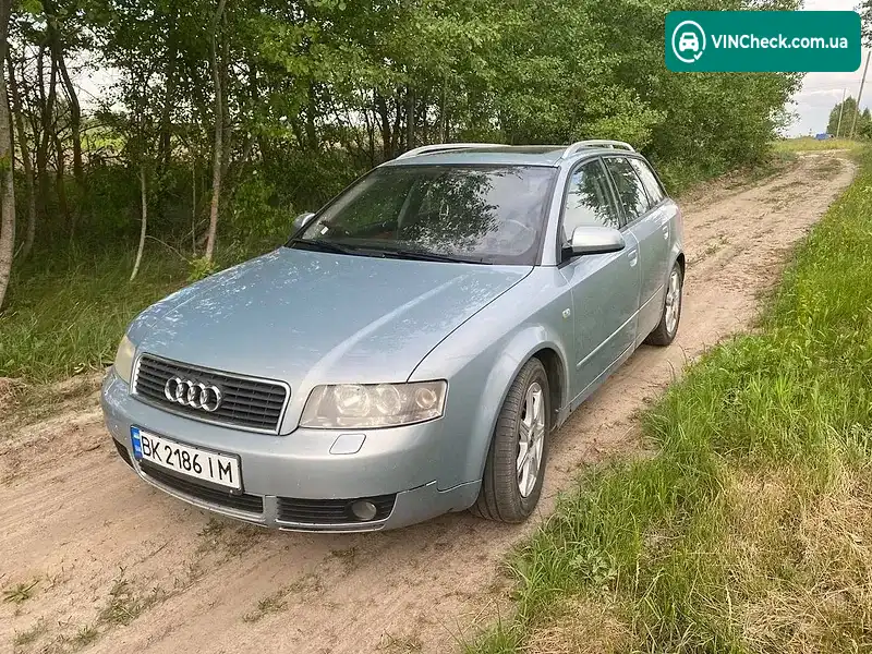 Audi A4 2001, фото з оголошення 2 з 11, VIN WAUZZZ8E52A168471