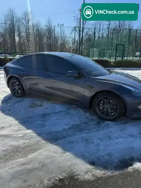Tesla Model 3 2023, фото з оголошення 2 з 11, VIN 5YJ3E1EA5PF482742