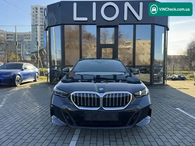 BMW 5 Series 2024, фото з оголошення 2 з 21, VIN WBA11FL030CR80335