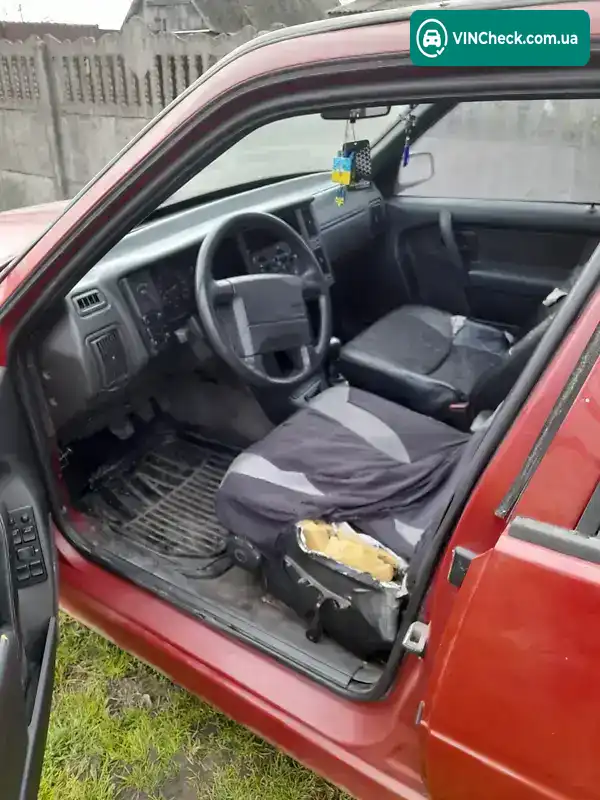 Volvo 460 1994, фото з оголошення 2 з 10, VIN XLBLC193ERC449515