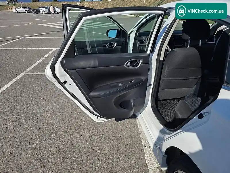 Nissan Sentra 2017, фото з оголошення 2 з 20, VIN 3N1AB7AP9HY374758