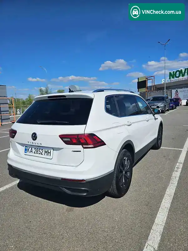 Volkswagen Tiguan 2022, фото з оголошення 1 з 17, VIN 3VV2B7AX5NM101290
