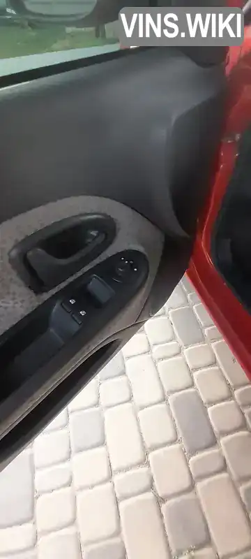 Renault Clio 2005, фото з оголошення 2 з 13, VIN VF1BB2U0533403336