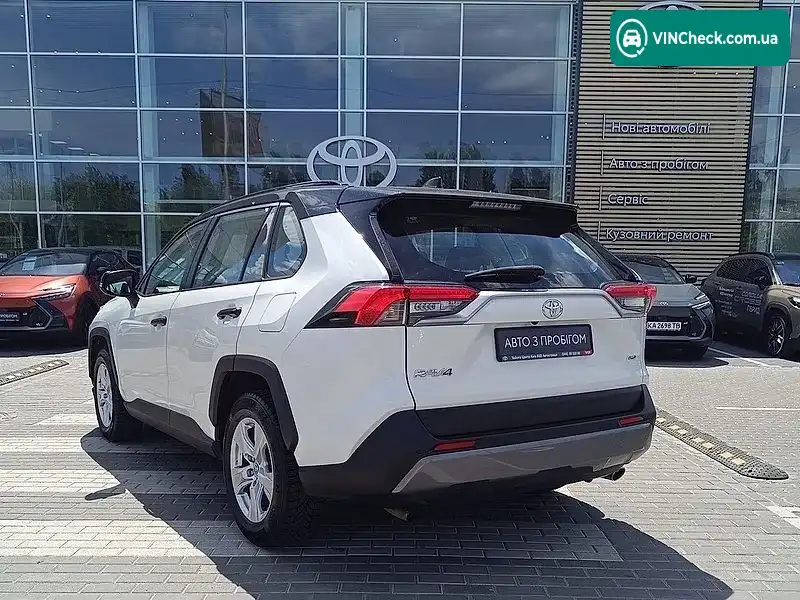 Toyota RAV4 2021, фото з оголошення 2 з 10, VIN JTMR43FV90D019560