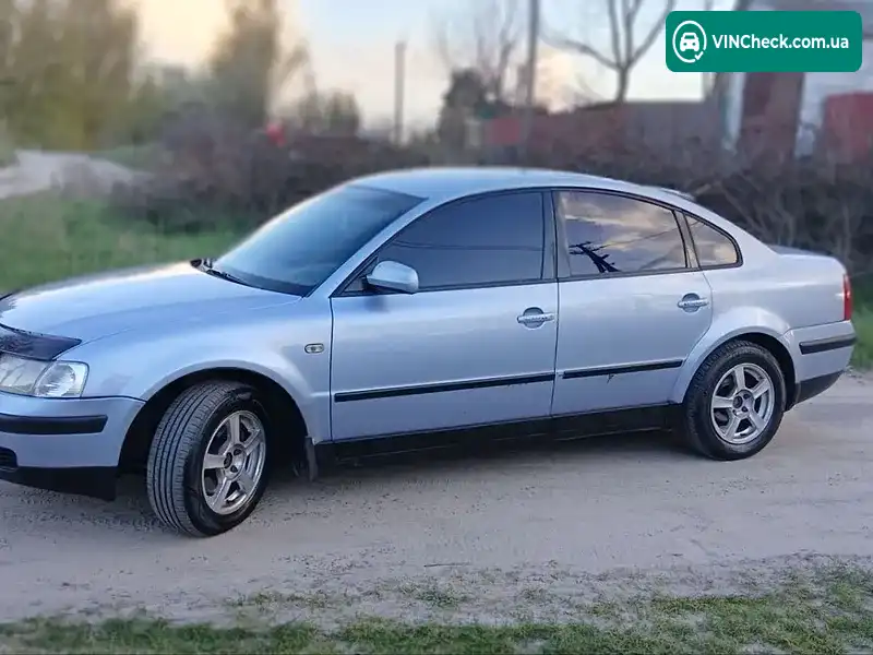Volkswagen Passat 1997, фото з оголошення 1 з 17, VIN WVWZZZ3BZVE078548