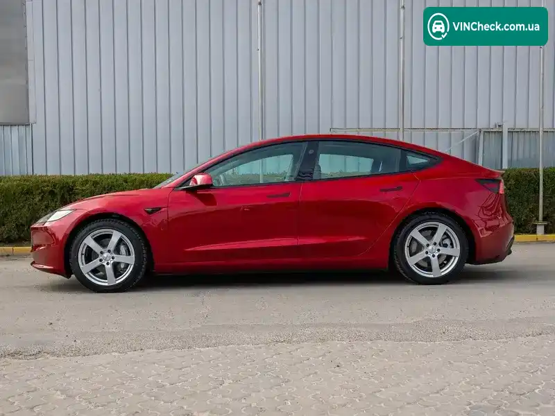 Tesla Model 3 2024, фото з оголошення 2 з 21, VIN 5YJ3E1EA4RF738212