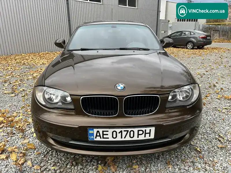 BMW 1 Series 2009, фото з оголошення 1 з 11, VIN WBAUH31000E358189