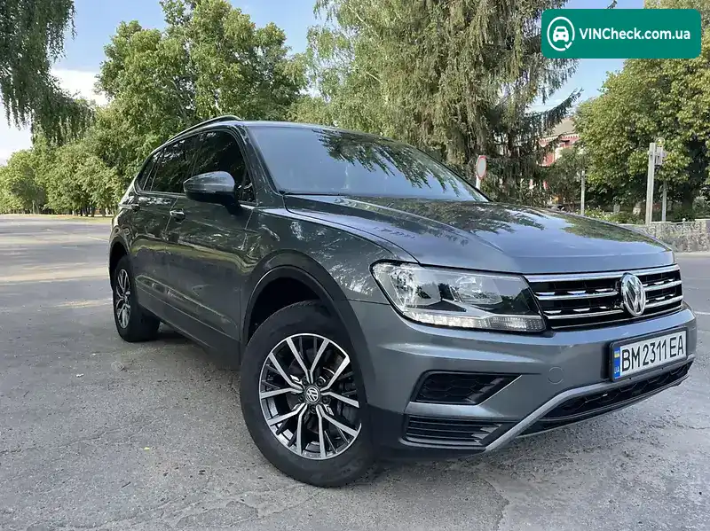 Volkswagen Tiguan 2018, фото з оголошення 1 з 20, VIN 3VV1B7AX2JM105772