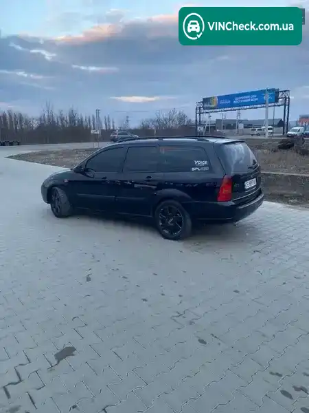 Ford Focus 2001, фото з оголошення 2 з 10, VIN WF0NXXGCDN1R47910