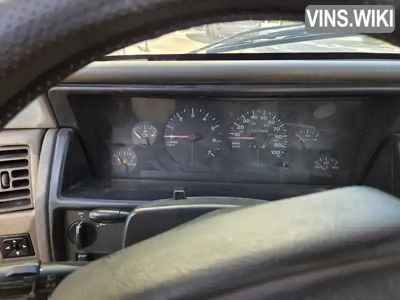 Jeep Grand Cherokee 1994, фото з оголошення 2 з 10, VIN 1J4GZ58S2RC127300