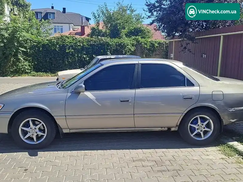 Toyota Camry 2001, фото з оголошення 2 з 4, VIN 4T1BG22K71U099520