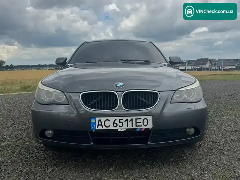 BMW 5 Series 2005, фото з оголошення 2 з 12, VIN WBANE31080B926297