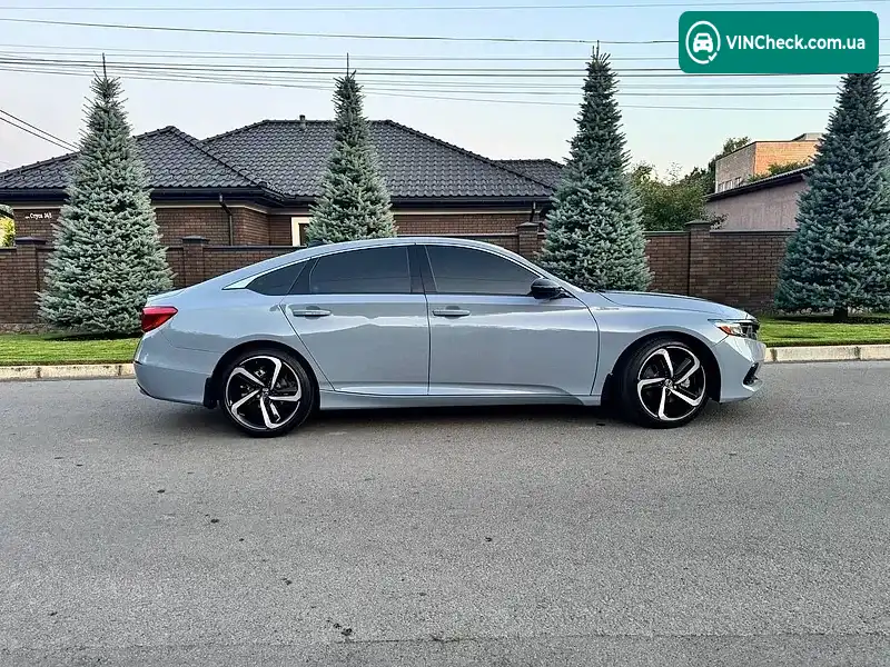 Honda Accord 2022, фото з оголошення 2 з 12, VIN 1HGCV3F23NA035711