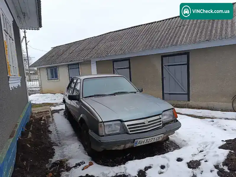 Opel Ascona 1988, фото з оголошення 1 з 14, VIN W0L000087J1222142