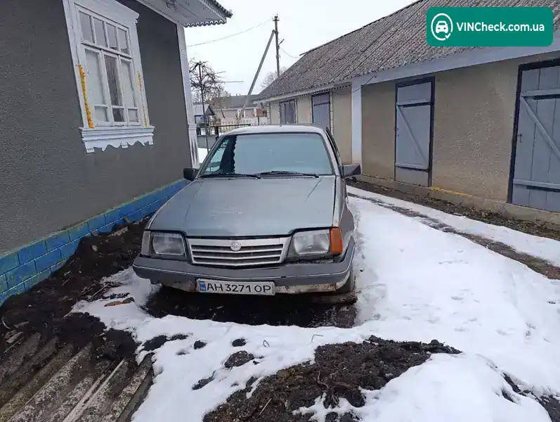 Opel Ascona 1988, фото з оголошення 2 з 14, VIN W0L000087J1222142