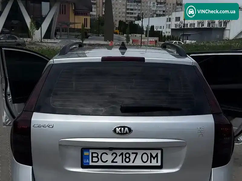 Kia Ceed 2007, фото з оголошення 2 з 12, VIN U5YFF52228L006597