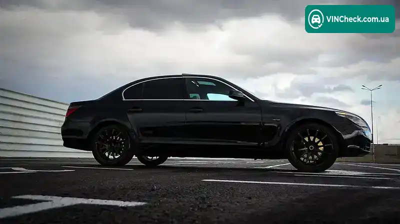 BMW 5 Series 2006, фото з оголошення 1 з 20, VIN WBANE31000B925631
