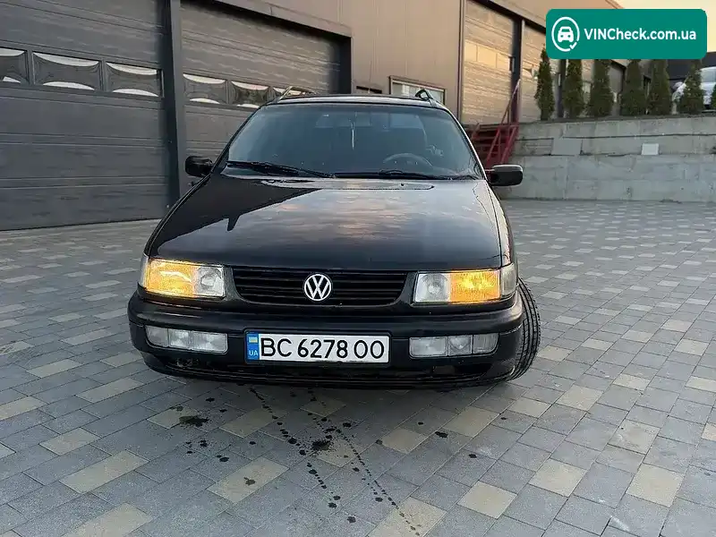 Volkswagen Passat 1994, фото з оголошення 2 з 10, VIN WVWZZZ3AZRE040542