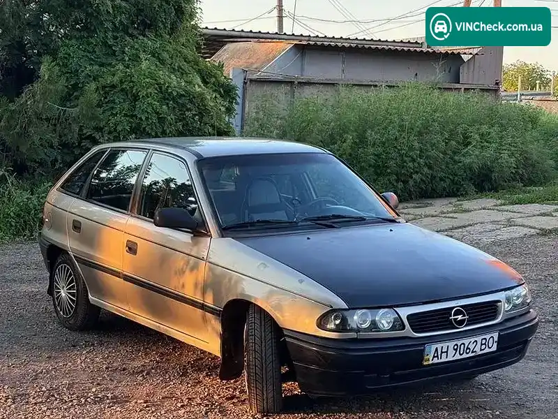 Opel Astra 1996, фото з оголошення 2 з 20, VIN W0L000058T5099199