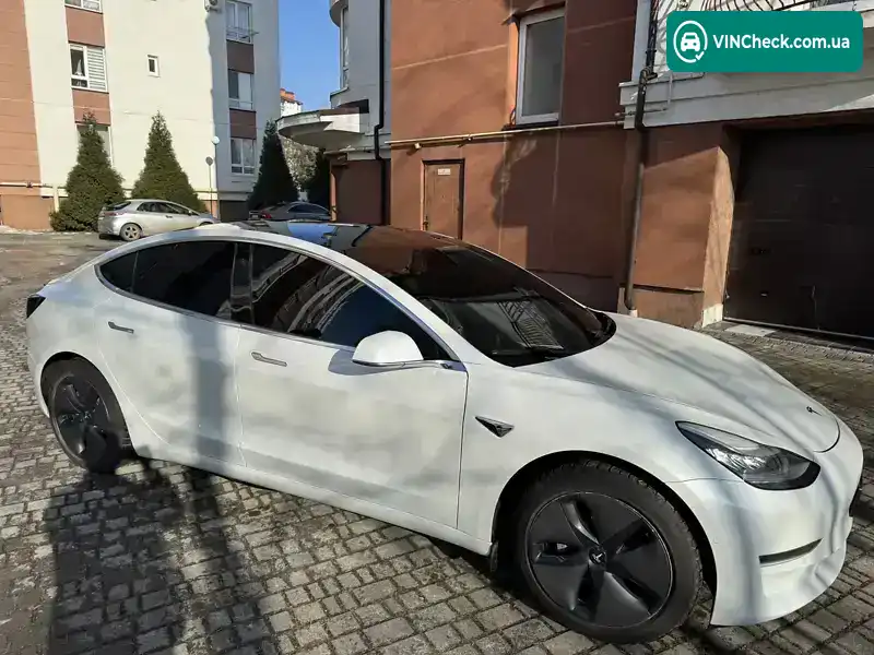 Tesla Model 3 2020, фото з оголошення 2 з 21, VIN 5YJ3E1EA1LF715803