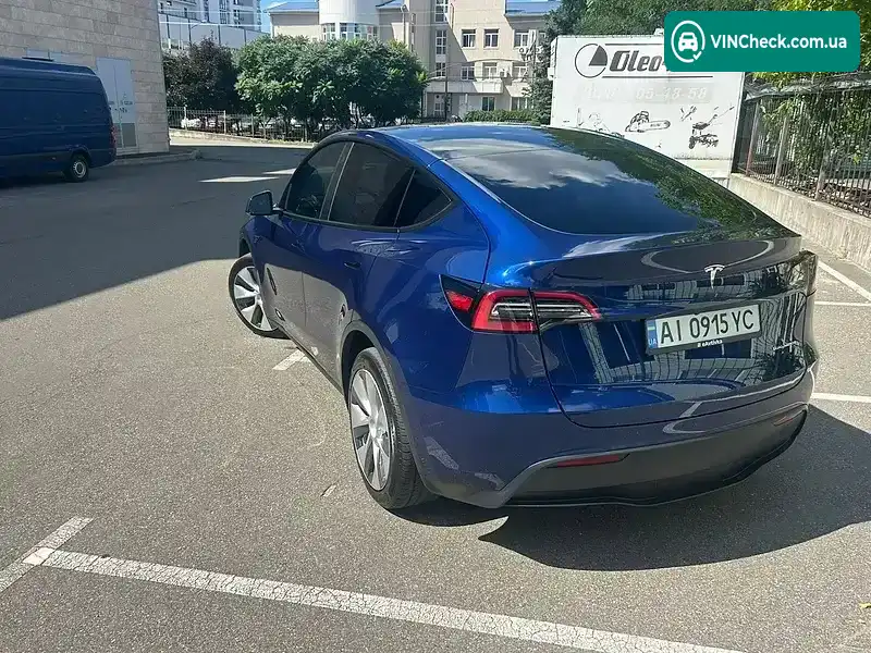 Tesla Model Y 2023, фото з оголошення 2 з 20, VIN 7SAYGDEE8PA090245