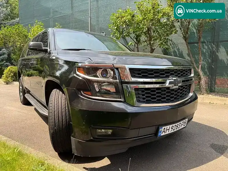 Chevrolet Suburban 2016, фото з оголошення 2 з 20, VIN 1GNSKHKC3HR196314