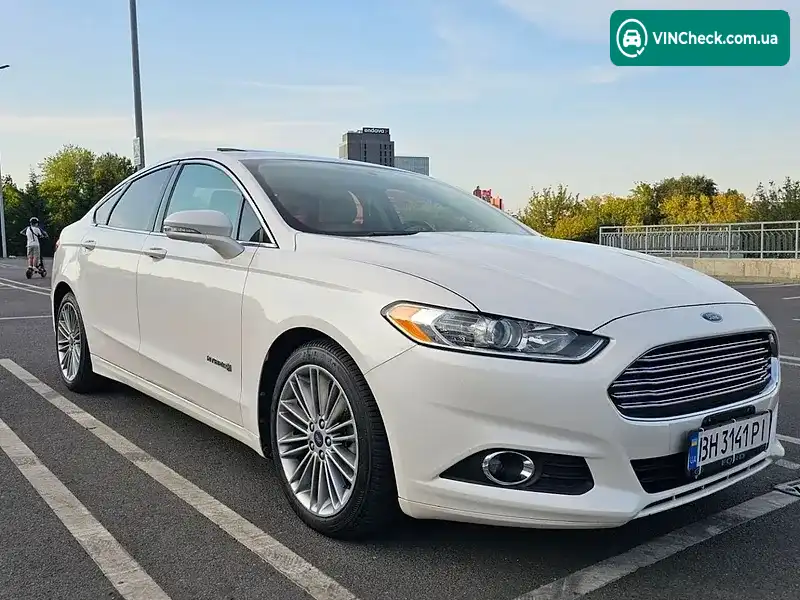 Ford Fusion 2013, фото з оголошення 2 з 14, VIN 3FA6P0LU1DR157455