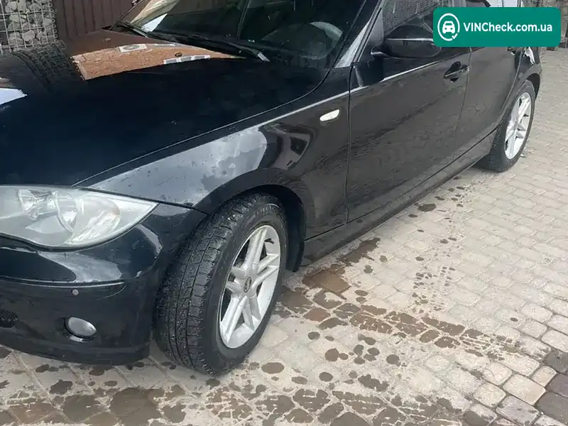 BMW 1 Series 2005, фото з оголошення 2 з 7, VIN WBAUF51020PW37827