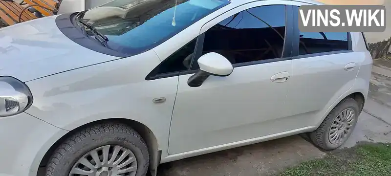 Fiat Punto 2010, фото з оголошення 2 з 21, VIN ZFA19900000651945