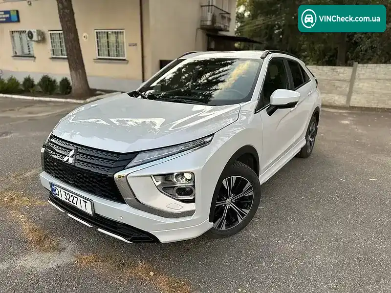 Mitsubishi Eclipse Cross 2021, фото з оголошення 2 з 21, VIN JMBXTGK2WMZ000990